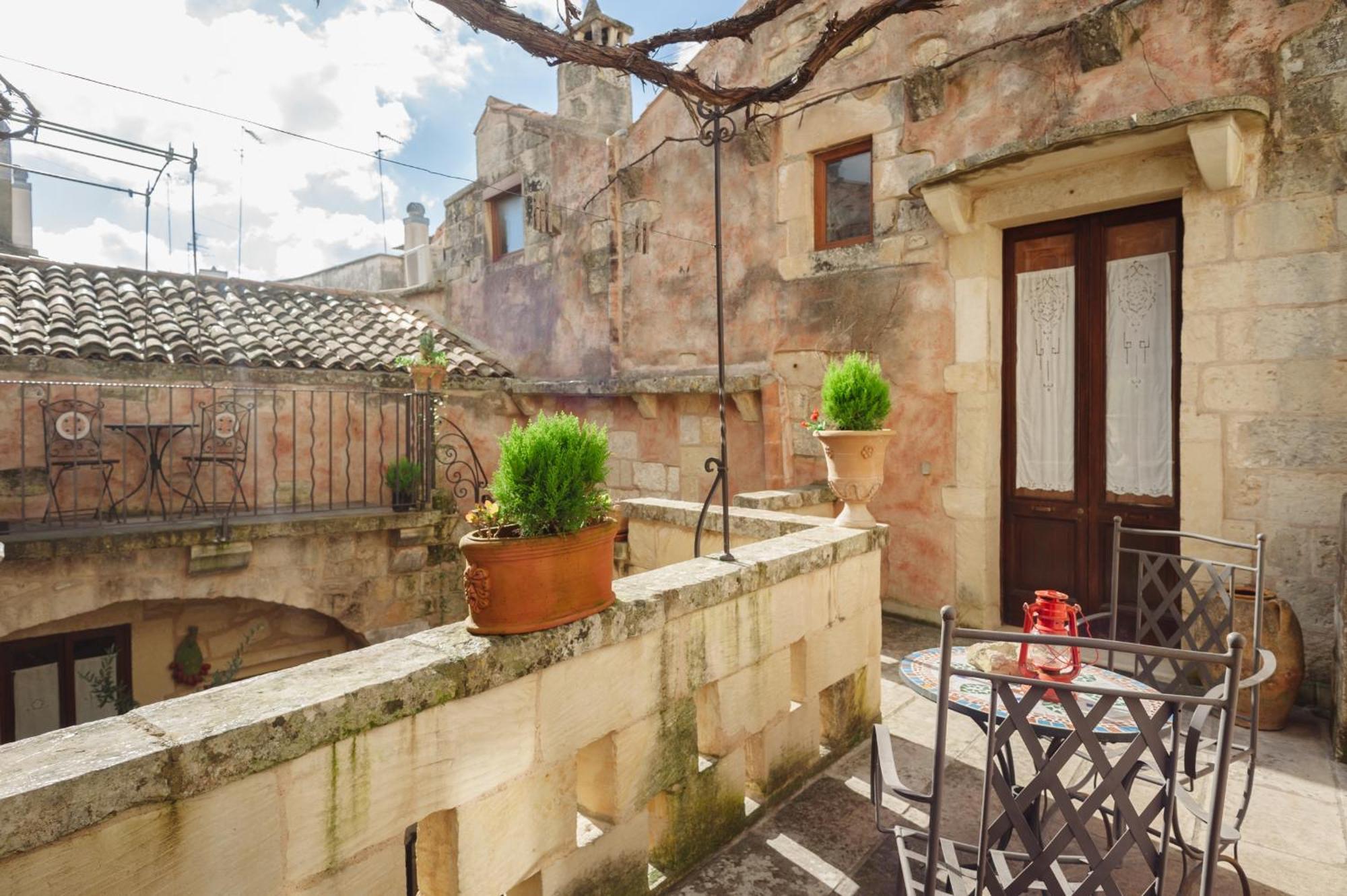 Borgoterra Bed & Breakfast Martano Exterior photo